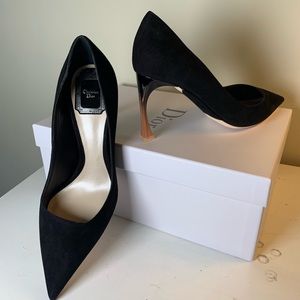 Uber chic Dior Black Suede Songe Pump- Like New!